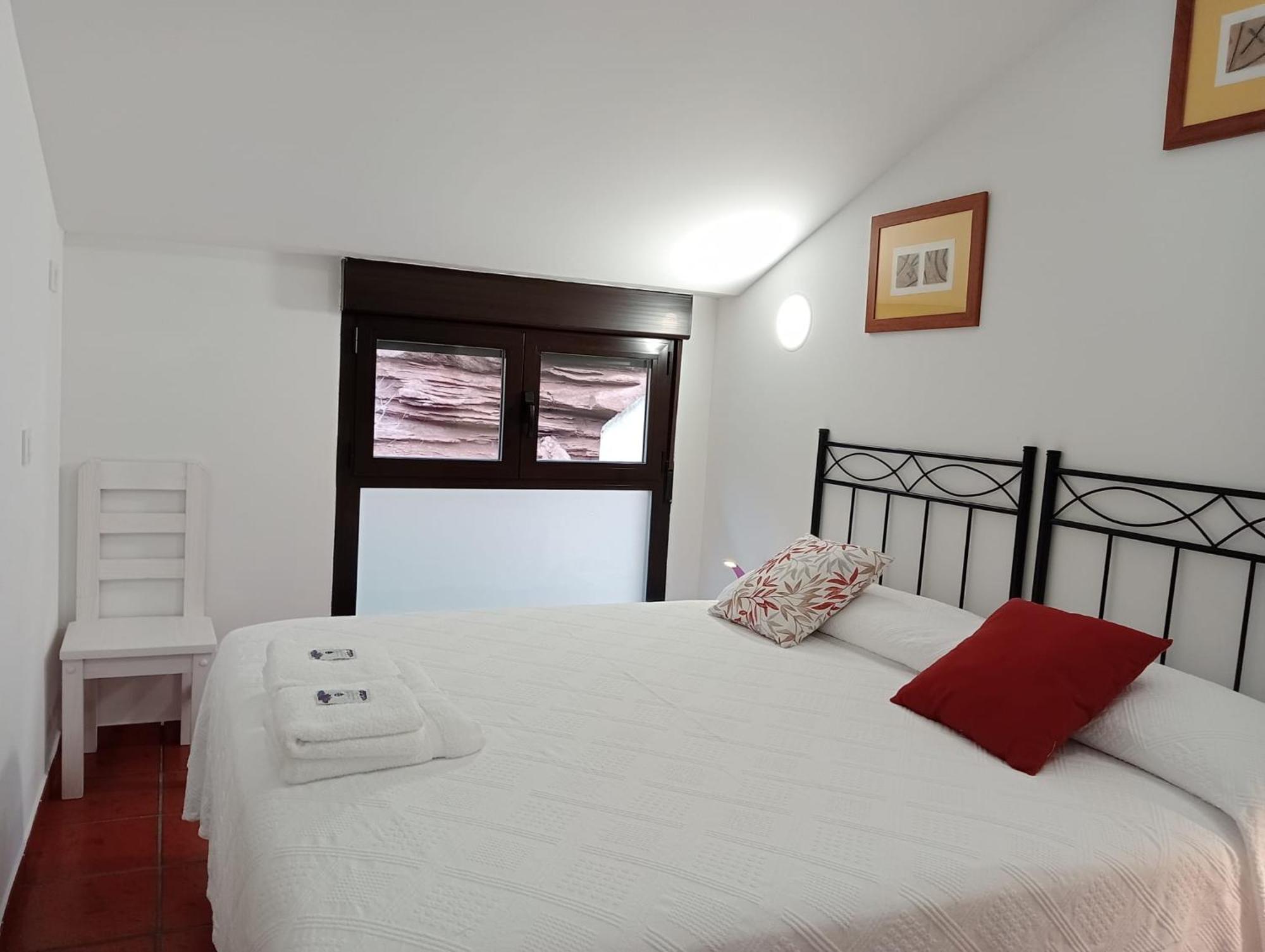 Apartamentos La Piedra En Pleno Centro Historico Con Dos Dormitorios Y Dos Banos Nájera Exterior foto