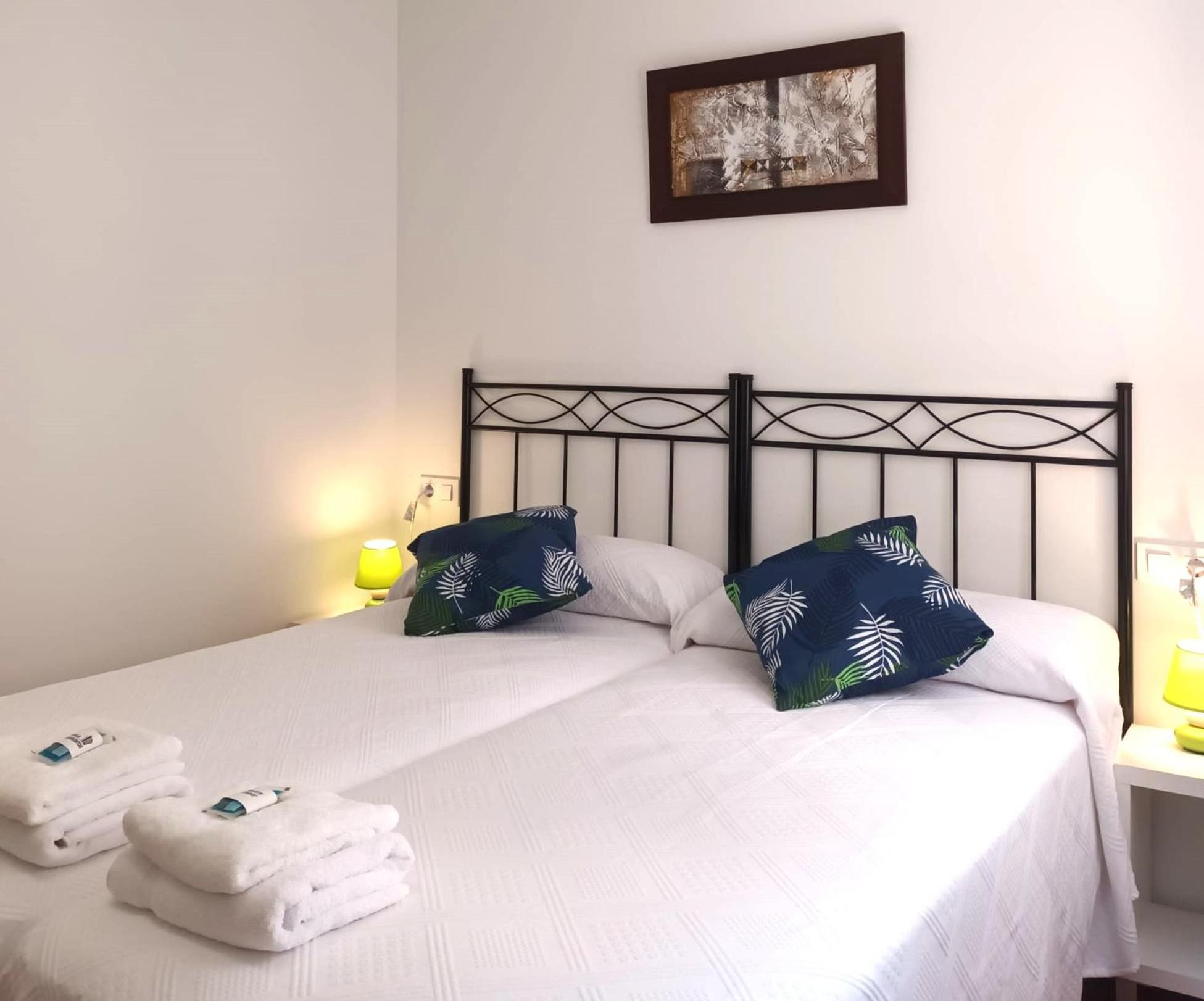 Apartamentos La Piedra En Pleno Centro Historico Con Dos Dormitorios Y Dos Banos Nájera Exterior foto